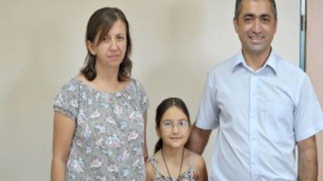 Sürekli uyuyan kız çocuğu