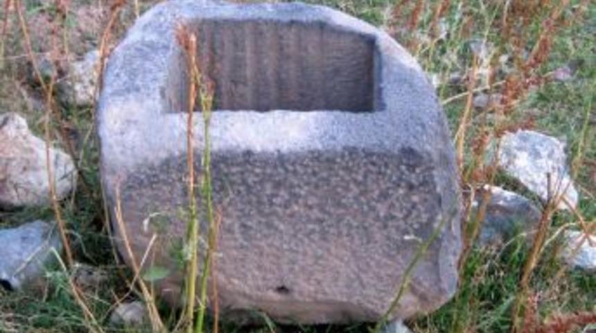 Kağızman'da Susam Taşı bulundu