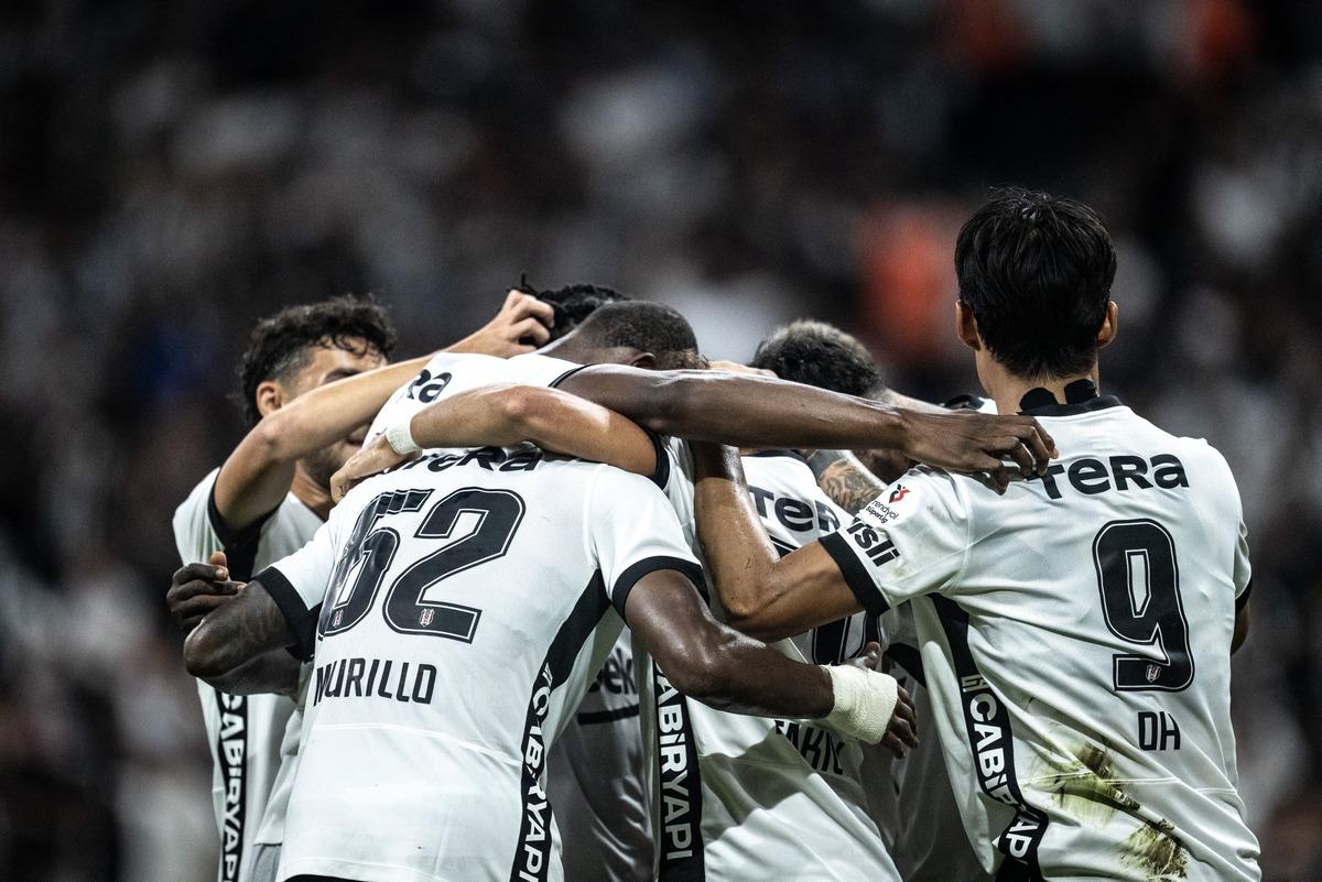 CANLI | Beşiktaş - Marsilya Canlı Ma&ccedil; Anlatımı 4