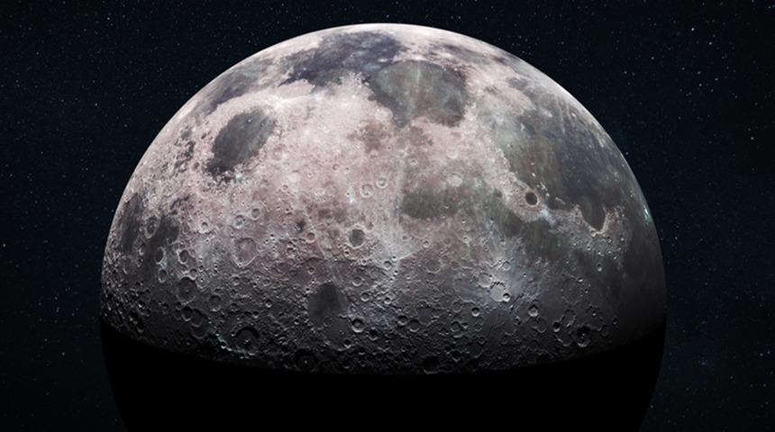 NASA bile şaşkın: Ay'da 222 metrelik devasa krater keşfedildi!