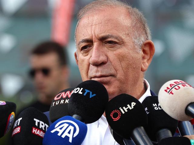 CHP'de İstanbul İl Başkanlığı'na atanan G&uuml;rsel Tekin'in g&ouml;revi sona erdi