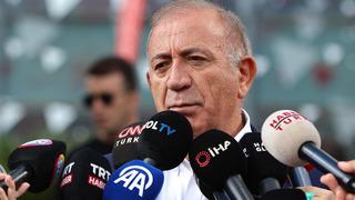 CHP'de İstanbul İl Başkanlığı'na atanan Gürsel Tekin'in görevi sona erdi