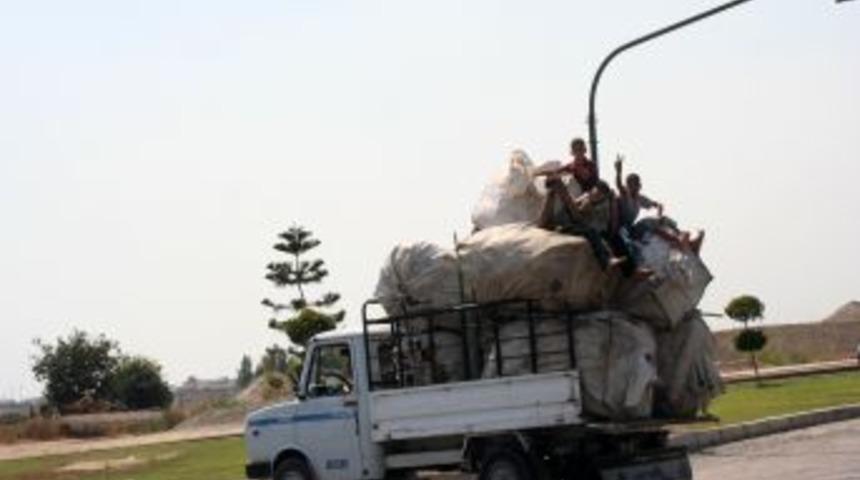 Atık toplayan çocukların tehlikeli yolculuğu