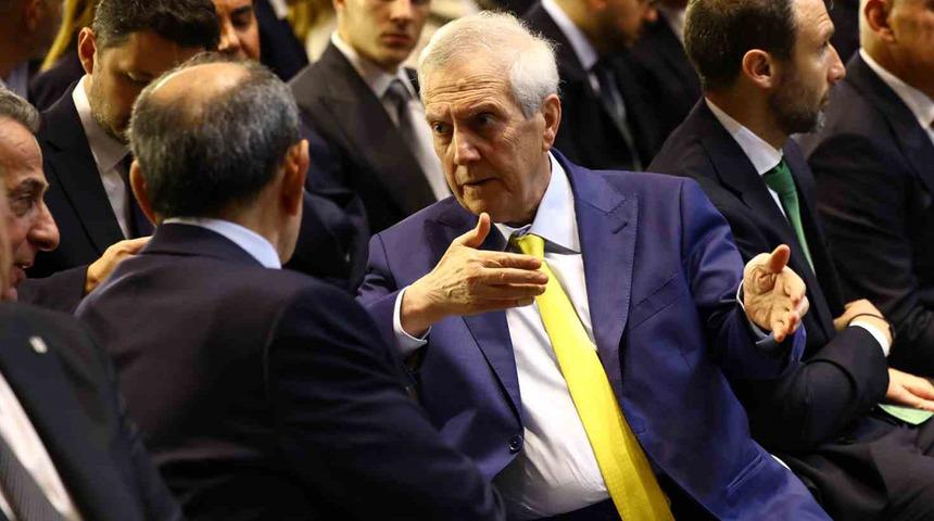 Aziz Yıldırım ve Dursun &Ouml;zbek yıllar sonra aynı karede! Dikkat &ccedil;eken sohbet