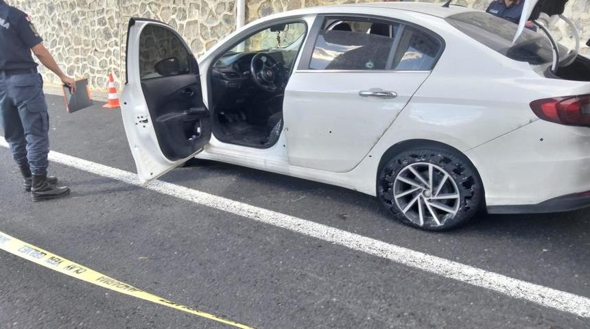 Hayrabolu'da seyir halindeki otomobile silahlı saldırı: 1 &ouml;l&uuml;