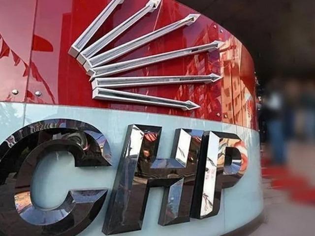 İBB Meclis &Uuml;yesi CHP&rsquo;den istifa etti