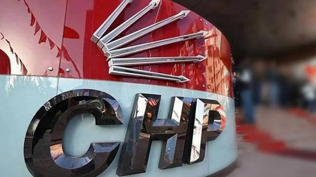 İBB Meclis Üyesi Ekrem Eray Arda CHP’den istifa etti