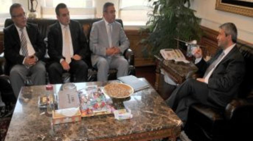 "B&uuml;y&uuml;k Marketler Yasası&rsquo;nın &ccedil;ıkmaması sanayiciyi fasoncu yaptı"