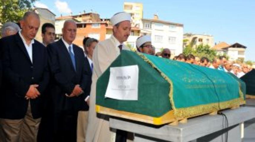 Etem Ciliv toprağa verildi