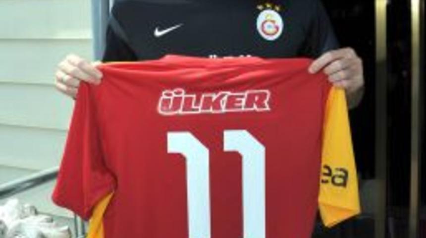 İstanbul'a gelen Albert Riera, Florya'da Terim ve oyuncularla tanıştı