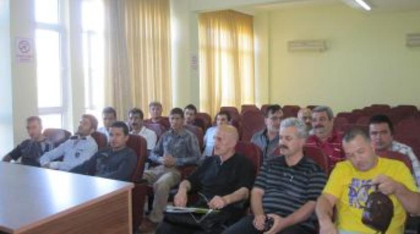 Nevşehir&rsquo;de boks antren&ouml;rl&uuml;k semineri başladı