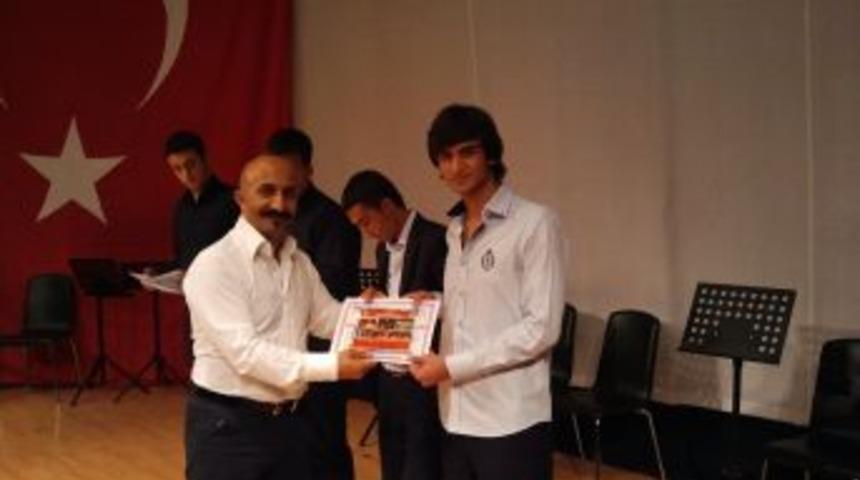 Nevşehirli gen&ccedil;, solist yarışmasında T&uuml;rkiye birincisi oldu