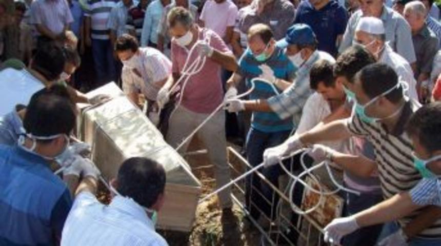 KKKA'dan hayatını kaybeden polisin cenaze namazını babası kıldırdı