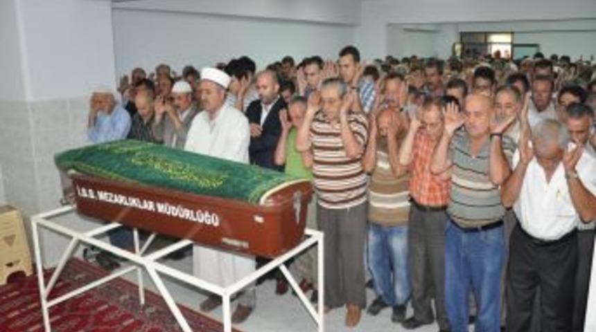 Silahlı soygunda &ouml;ld&uuml;r&uuml;len d&ouml;viz b&uuml;rosunun sahibi son yolculuğuna uğurlandı