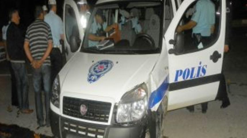 &Ccedil;orum'da polisler kaza yaptı