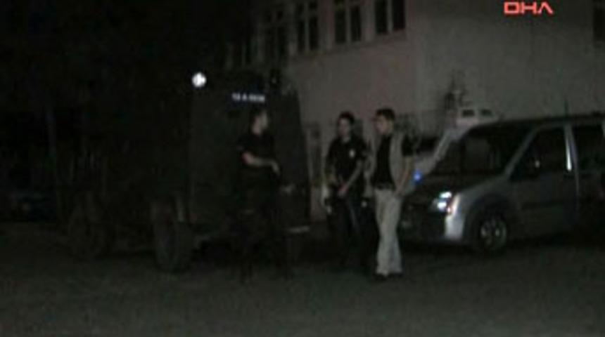 Polis noktasına saldırı; 2 yaralı