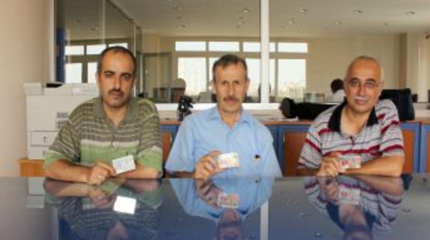 Kimlik, tabanca ve pasaportlarını aldılar özlük hakları kaldı