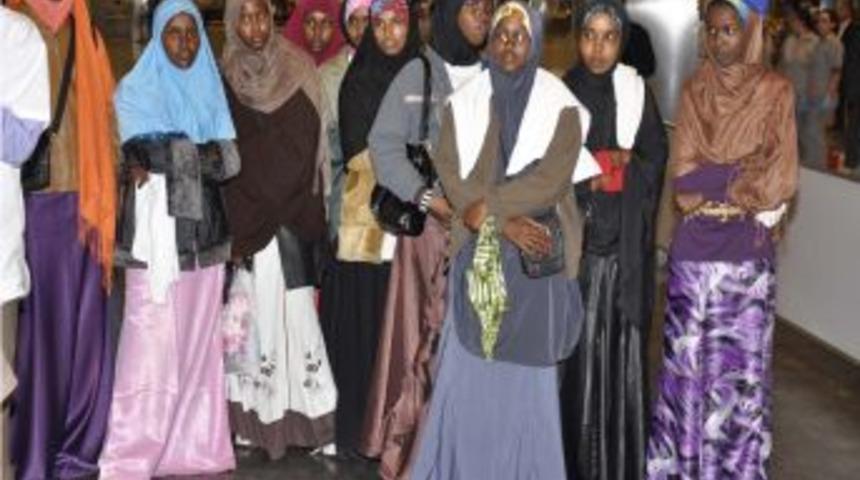 Somalili 309 &ouml;ğrenci eğitim i&ccedil;in T&uuml;rkiye&rsquo;ye getirildi