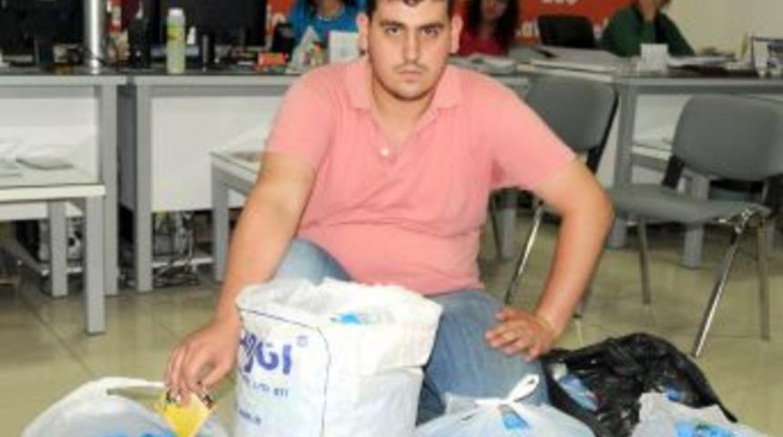 Topladığı 10 bin kapak ile bir engellinin y&uuml;z&uuml;n&uuml; g&uuml;ld&uuml;rd&uuml;