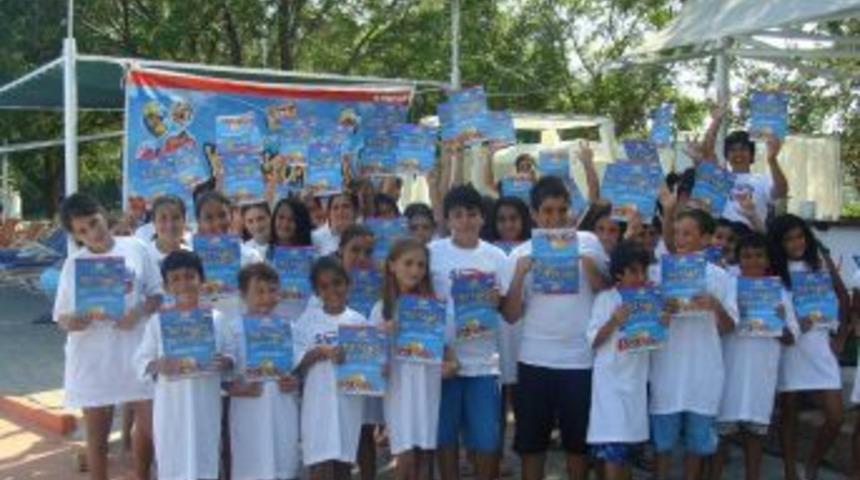 Groseri &ccedil;ocuk kul&uuml;b&uuml; &uuml;yeleri su oyunları ile coştu