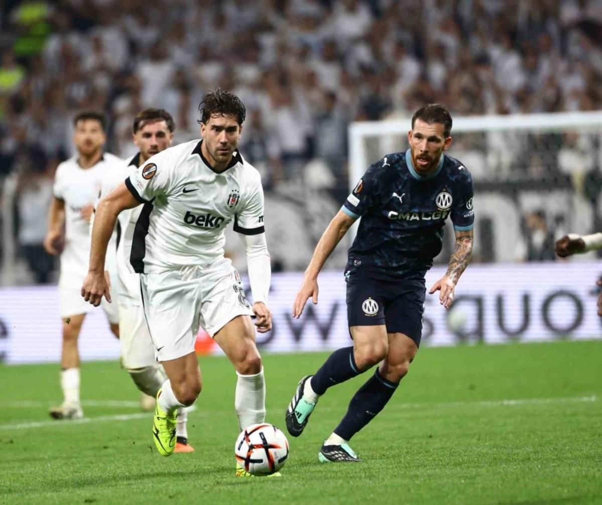 Spor yazarları Beşiktaş ı öve öve bitiremedi! "Ona helal olsun" 4