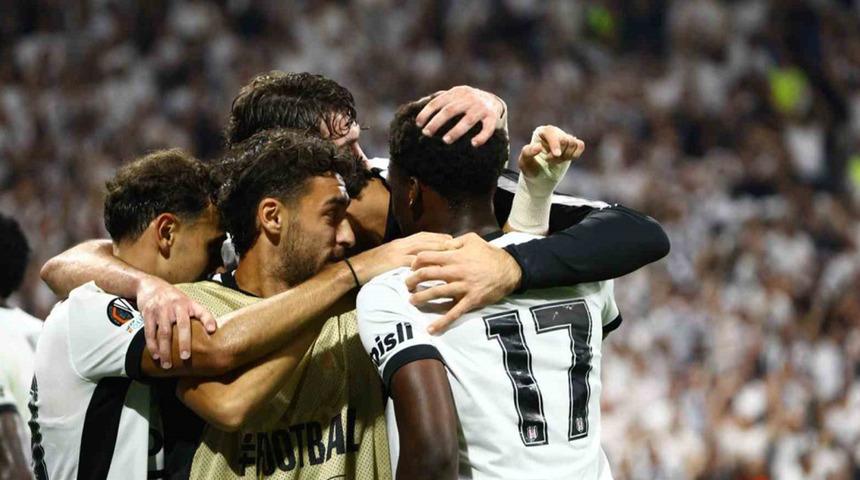 Spor yazarları Beşiktaş'ı &ouml;ve &ouml;ve bitiremedi! "Ona helal olsun"