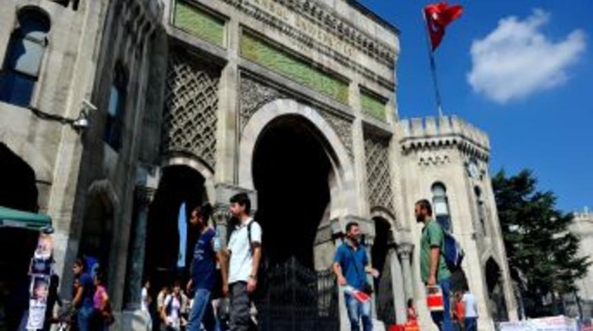 Üniversitelerde kayıt heyecanı