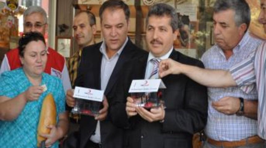 Kızılay Balıkesir'deki fırınlara Somali i&ccedil;in yardım kumbarası koydu