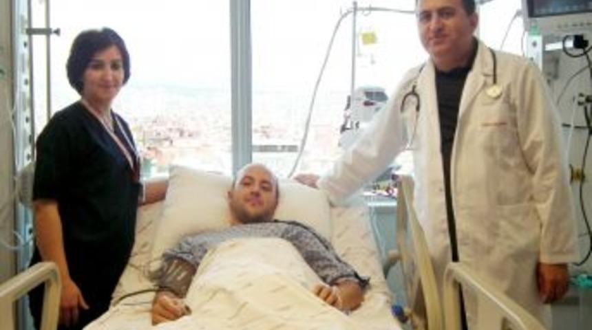 Kalp krizi geçiren gencin, damarının tamamen kapalı olduğu tespit edildi