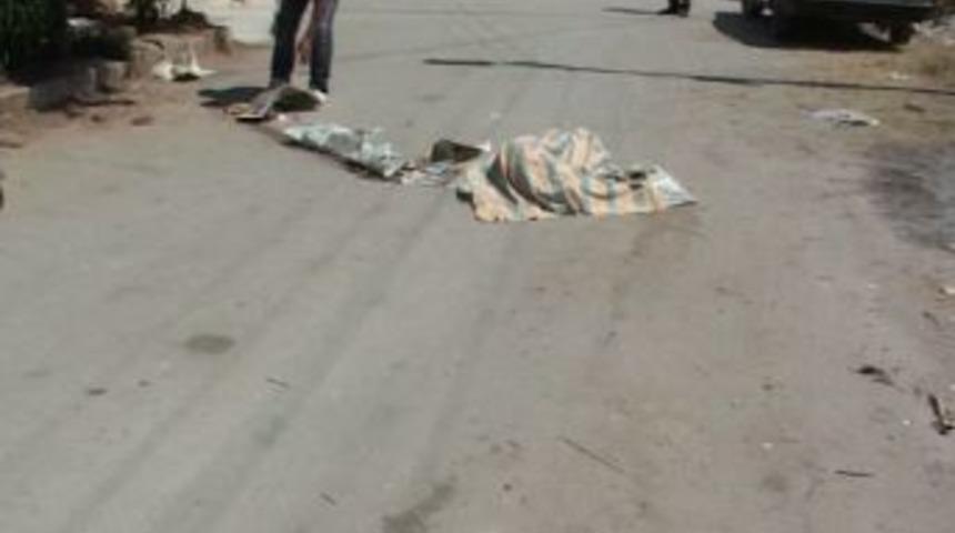 Trakt&ouml;r&uuml;n altında kalan &ccedil;ocuk feci şekilde can verdi