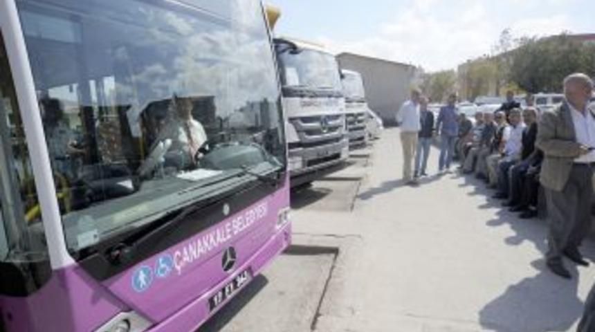 &Ccedil;anakkale Belediyesi engelli ve yaşlı donanımı olan otob&uuml;s aldı