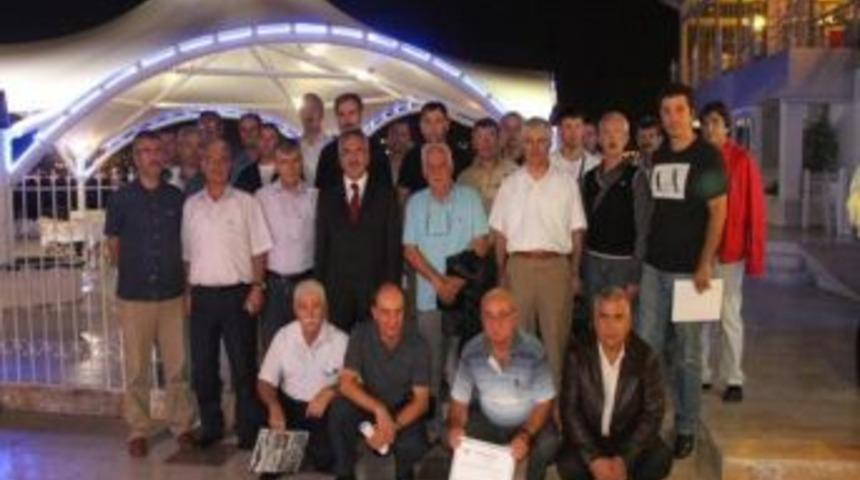 Yangın helikopteri pilotlarına teşekk&uuml;r plaketi