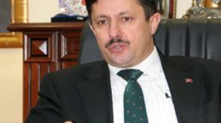 Eğinlioğlu: &Ouml;zg&uuml;rl&uuml;klerden de ter&ouml;rle m&uuml;cadeleden de taviz vermeyeceğiz