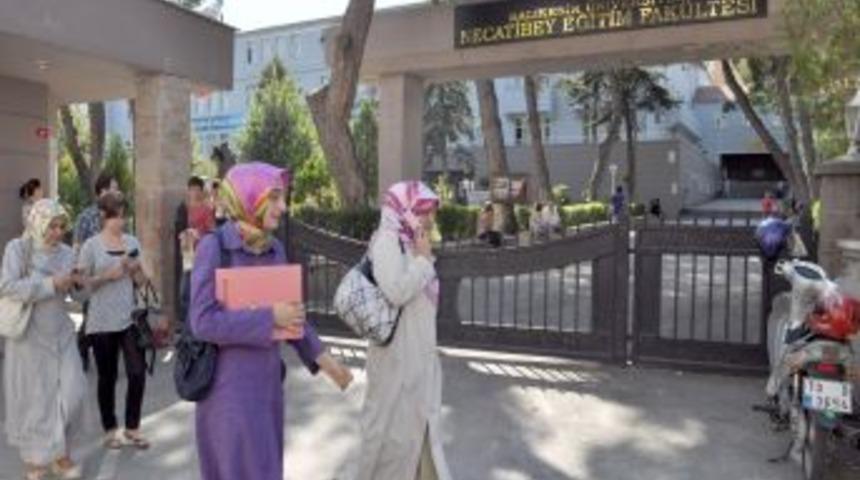 Balıkesir &Uuml;niversitesi'nde kayıtlar başladı