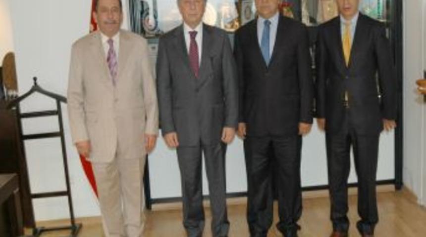 Kuyumcu ve d&ouml;vizciler polise teşekk&uuml;r etti