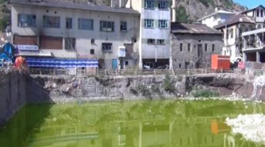 Kurbağalı G&ouml;l'den yayılan k&ouml;t&uuml; koku halkı rahatsız ediyor