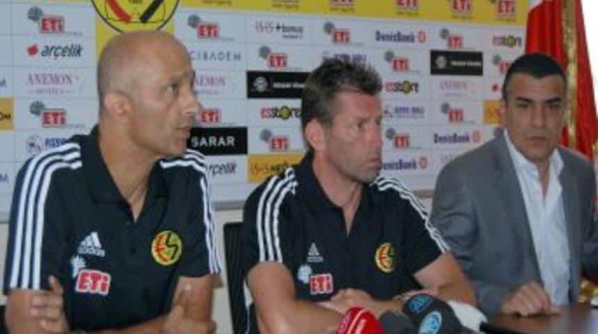 Skibbe: Yeni sezona Beşiktaş galibiyetiyle başlamak istiyoruz