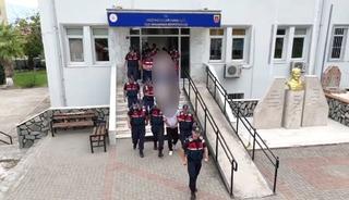G&uuml;ven kazanıp milyonluk alışveriş yaptılar, &ouml;demeleri yapmayınca yakalandılar