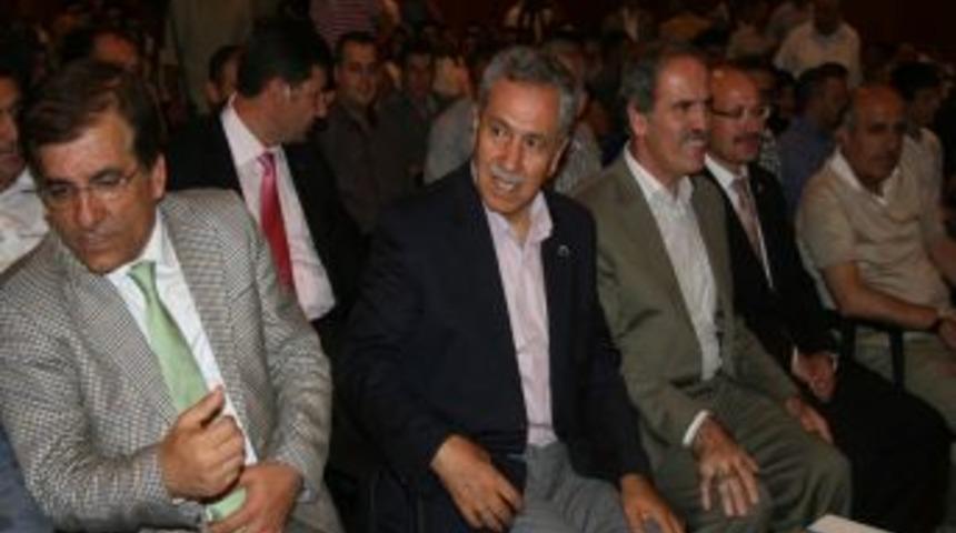 Arın&ccedil; gen&ccedil;lere seslendi: Kendinizi kullandırmayın, kavgadan uzak durun