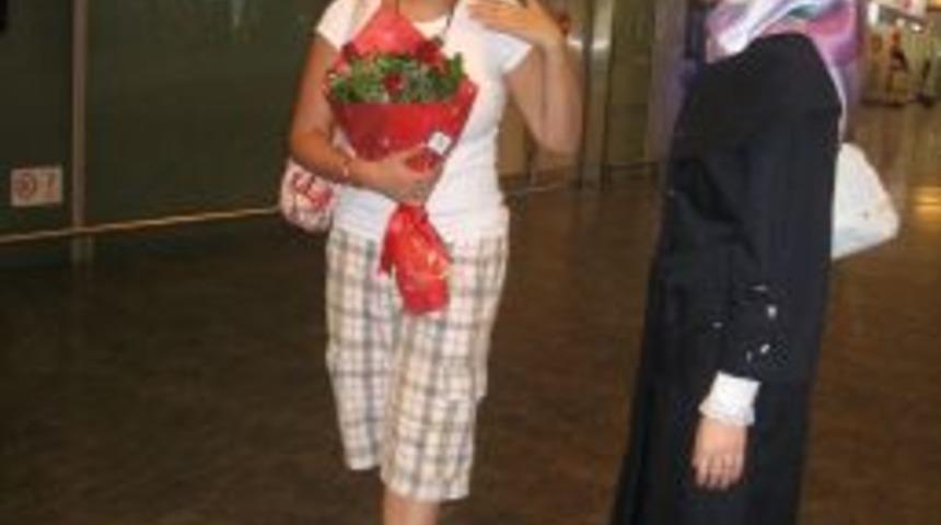 Reyhan Karaca: &Ccedil;aresiz kalan Sudanlı anne &ccedil;ocuğunu bana vermeye &ccedil;alıştı