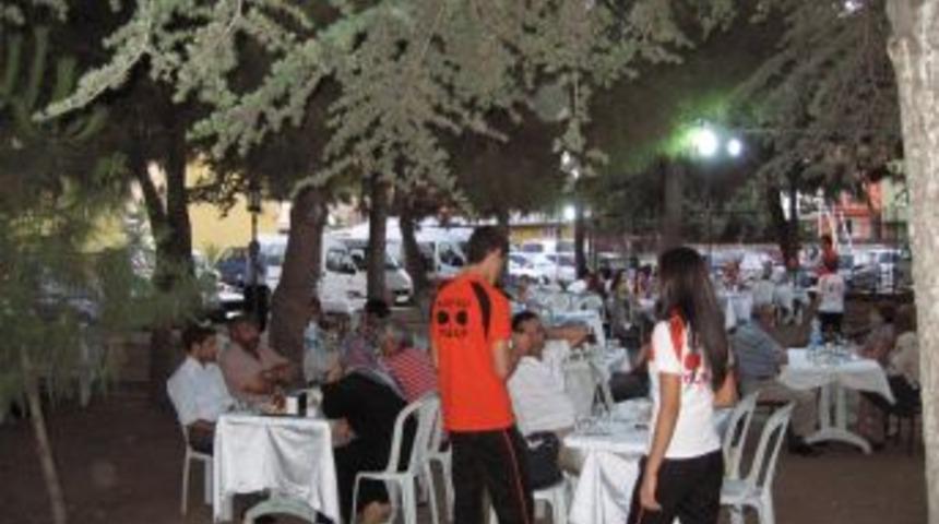 İznikli k&ouml;fteci rekor kırdı