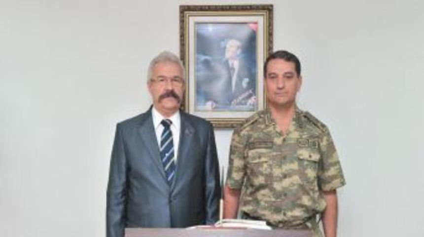 Tuğgeneral Karaosmanoğlu Vali Cerrah&rsquo;ı ziyaret etti