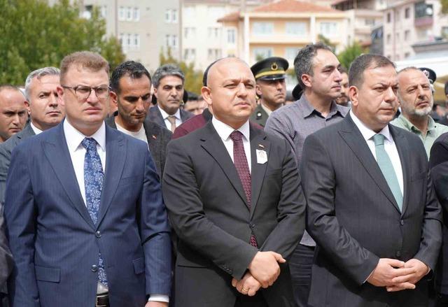 Şehidin eşi ve çocuğundan yürek yakan veda: Babaya son sarılış 10
