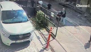 Avcılar&rsquo;da faciadan saniyelerle kurtuluş kamerada