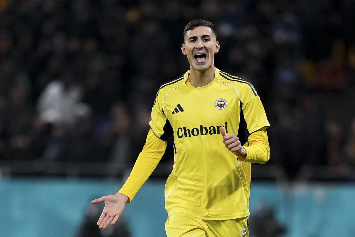 Fenerbahçe de o isim antrenmanda sakatlandı! Menisküsü yırtıldı 1