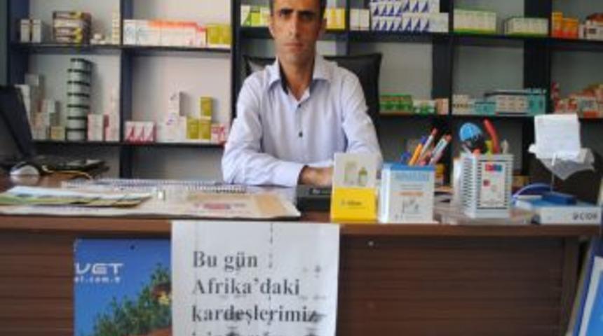 Hakkarili esnaf, bir g&uuml;nl&uuml;k gelirini Afrika'ya g&ouml;nderecek