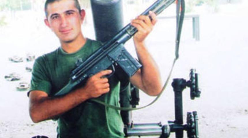 &quot;Oğlum intihar etmedi komutanı vurdu&quot;