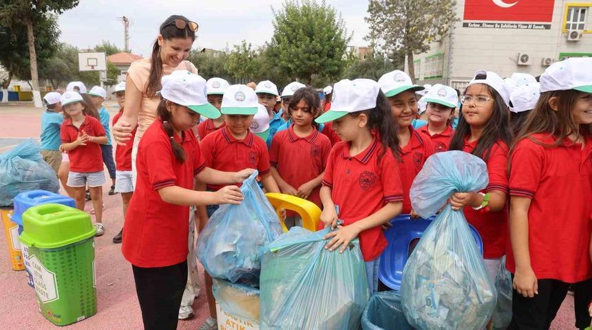Adana&rsquo;da minik &ouml;ğrencilerden sıfır atık farkındalığı