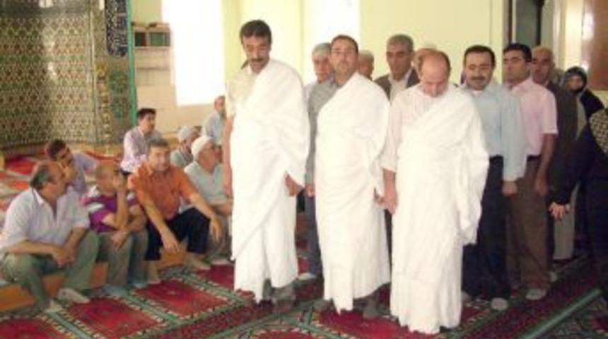 Hacı adaylarına temsili tavaf yaptırıldı