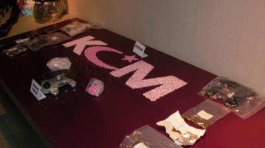 Başkent polisi uyuşturucu satıcılarına g&ouml;z a&ccedil;tırmıyor: 25 g&ouml;zaltı